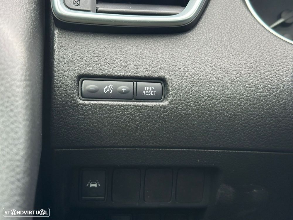 Nissan Qashqai 1.5 dCi N-Connecta 18 - 15