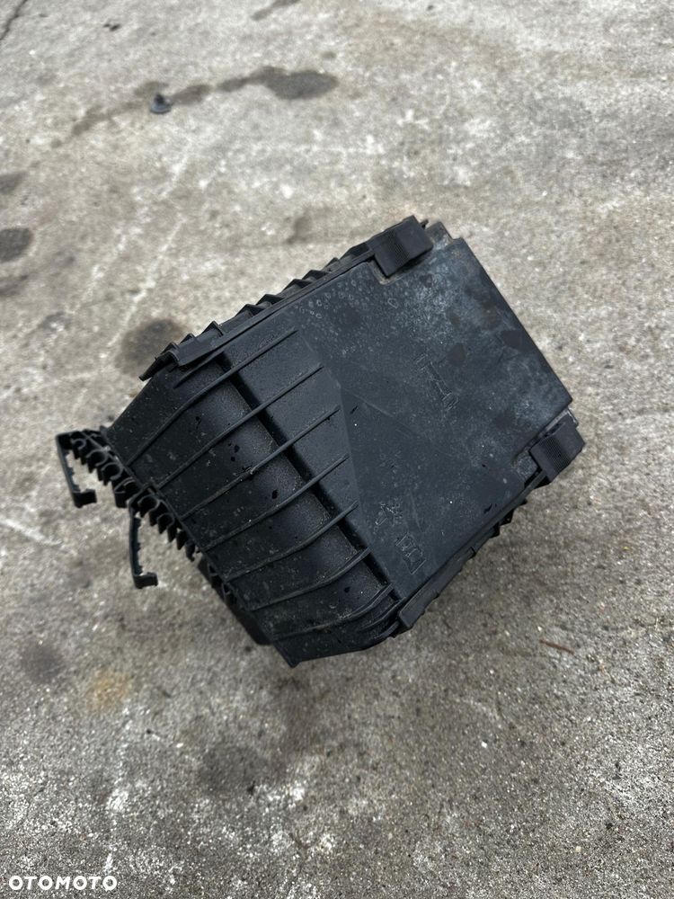 Skrzynka Bezpieczników VW Tiguan I 2.0 TDI 1K0937125A Demontaż - 2