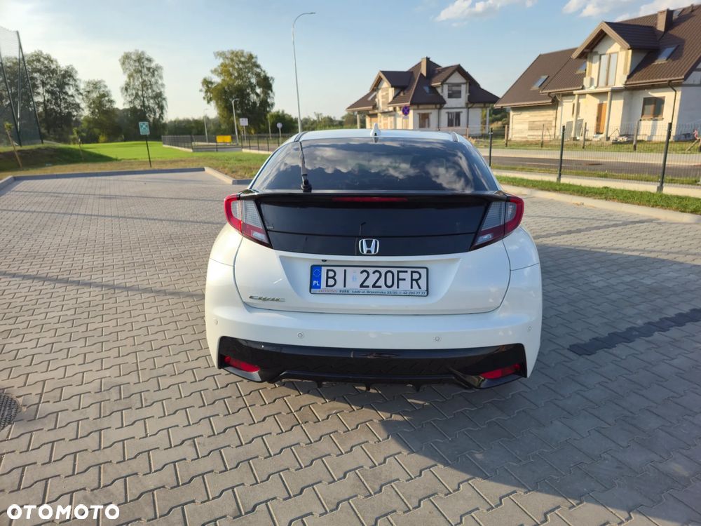 Honda Civic 1.8 Lifestyle (Honda Connect+) - 9