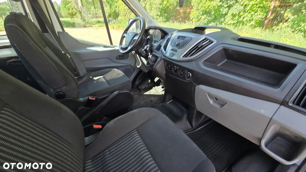 Ford Transit - 9