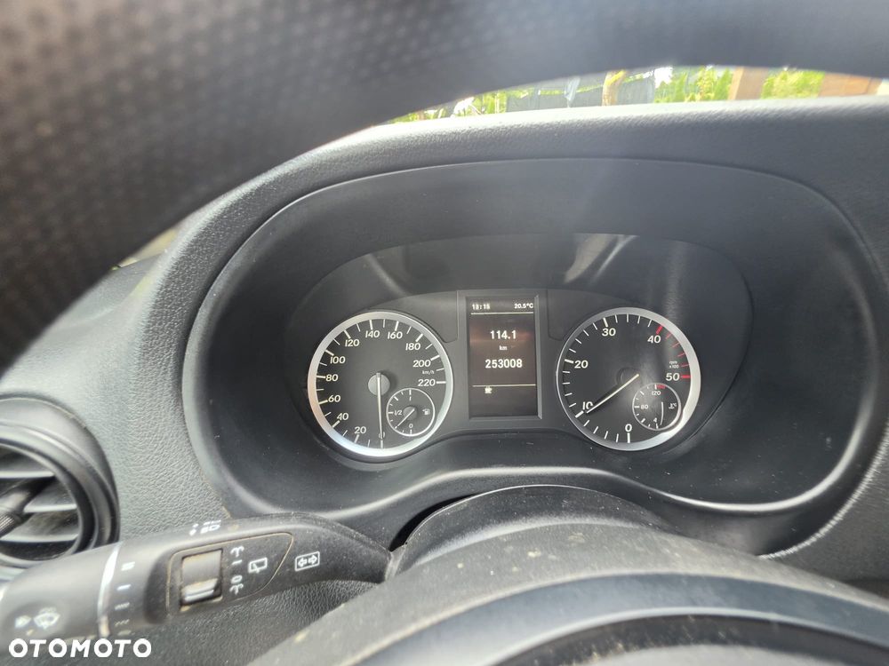 Mercedes-Benz Vito W447 - 13