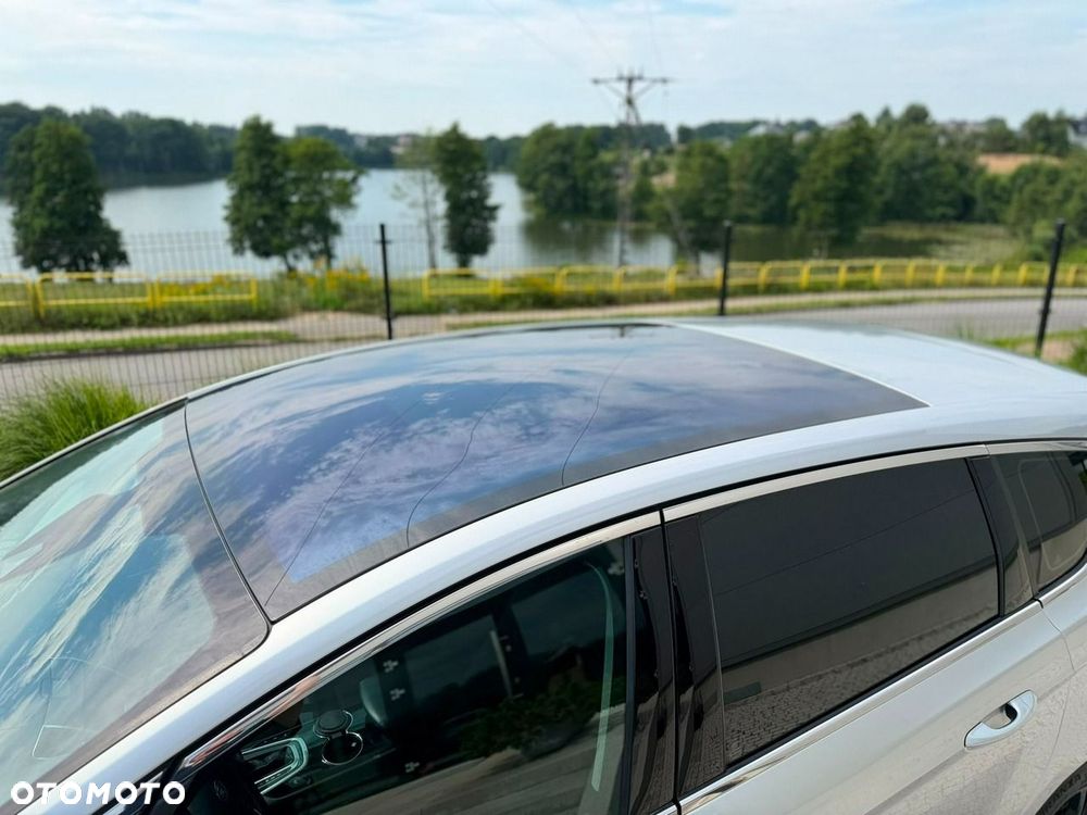 Ford S-Max - 13