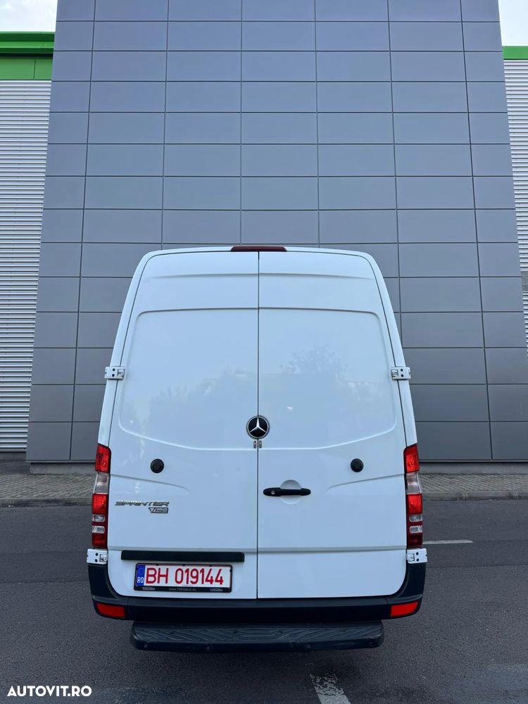 Mercedes-Benz Sprinter - 18