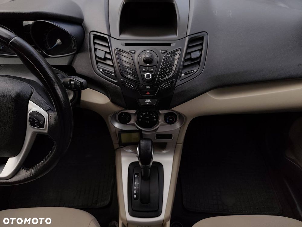 Ford Fiesta - 11
