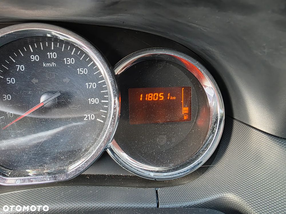 Dacia Duster 1.6 SCe S&S - 11