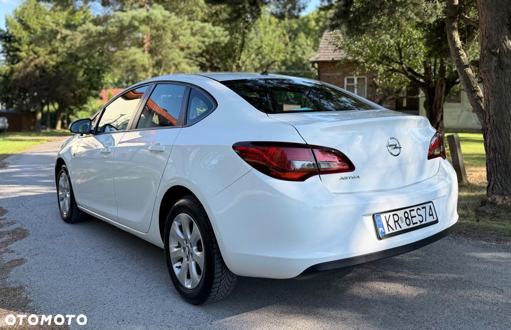 Opel Astra 1.6 Active EU6 - 10