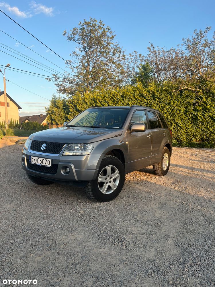 Suzuki Grand Vitara 2.0 Comfort - 1