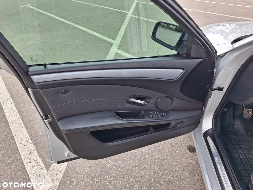 BMW Seria 5 520d - 7