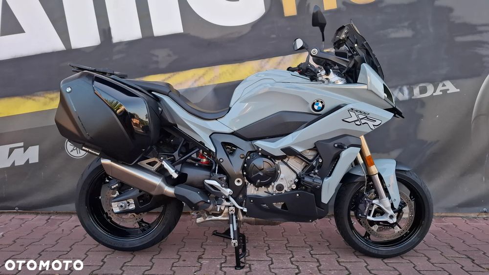 BMW XR - 1