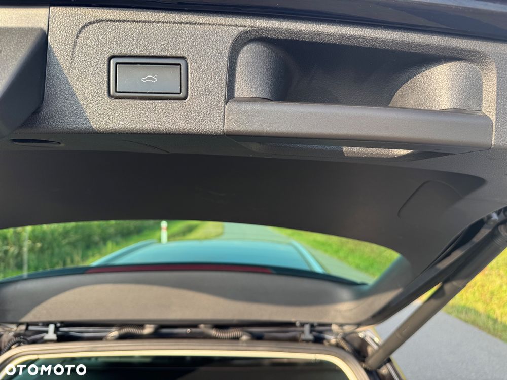 Volkswagen Passat 2.0 TDI BMT Highline - 30
