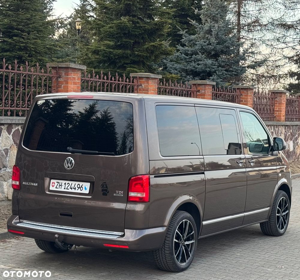 Volkswagen Multivan - 25