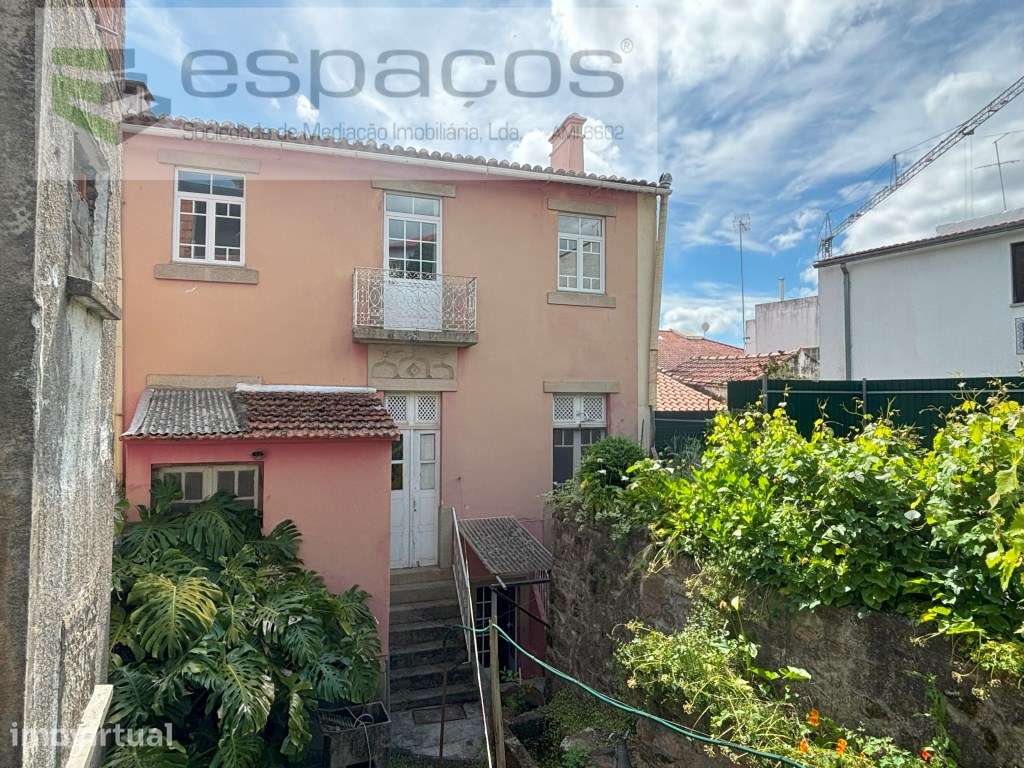 Moradia Centenária para venda em Castelo Branco - Grande imagem: 2/35