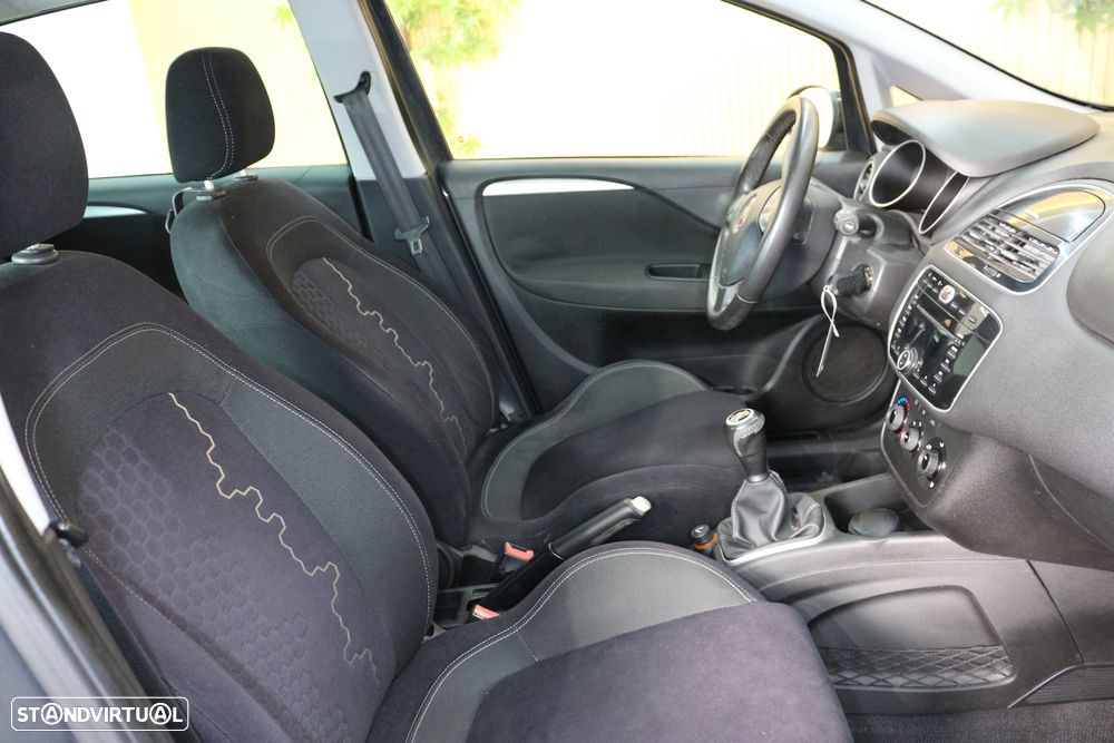 Fiat Punto Evo ver-1-3-m--jet-lounge-s-s - 24