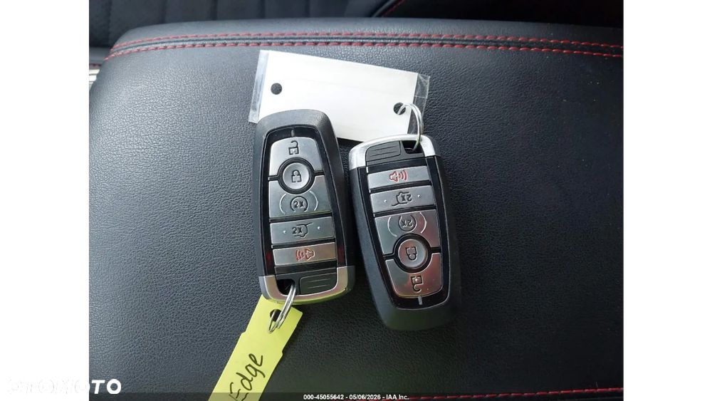 Ford Edge - 8