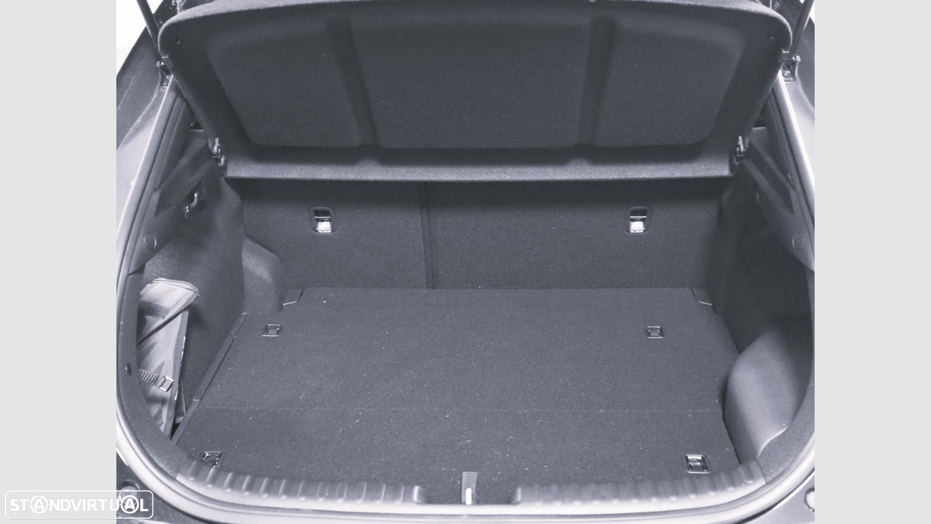 Kia XCeed - 9