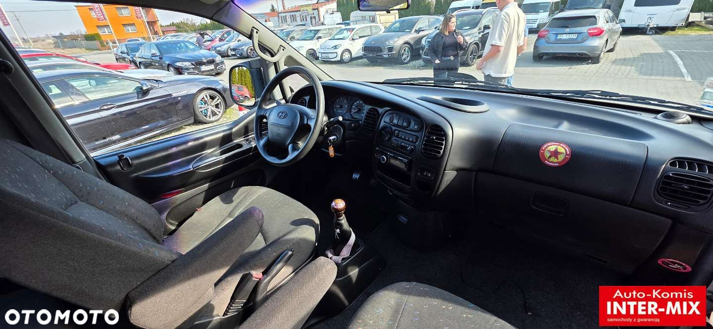 Hyundai H-1 - 14