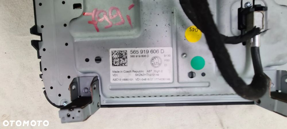 SKODA KODIAQ WYŚWIETLACZ LCD NAVI 565919606D - 10