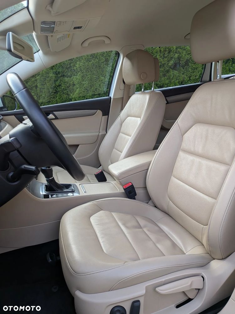 Volkswagen Passat 2.0 TDI Comfortline Optimum - 27