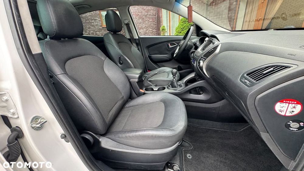 Hyundai ix35 1.7 CRDi 2WD blue Style - 29
