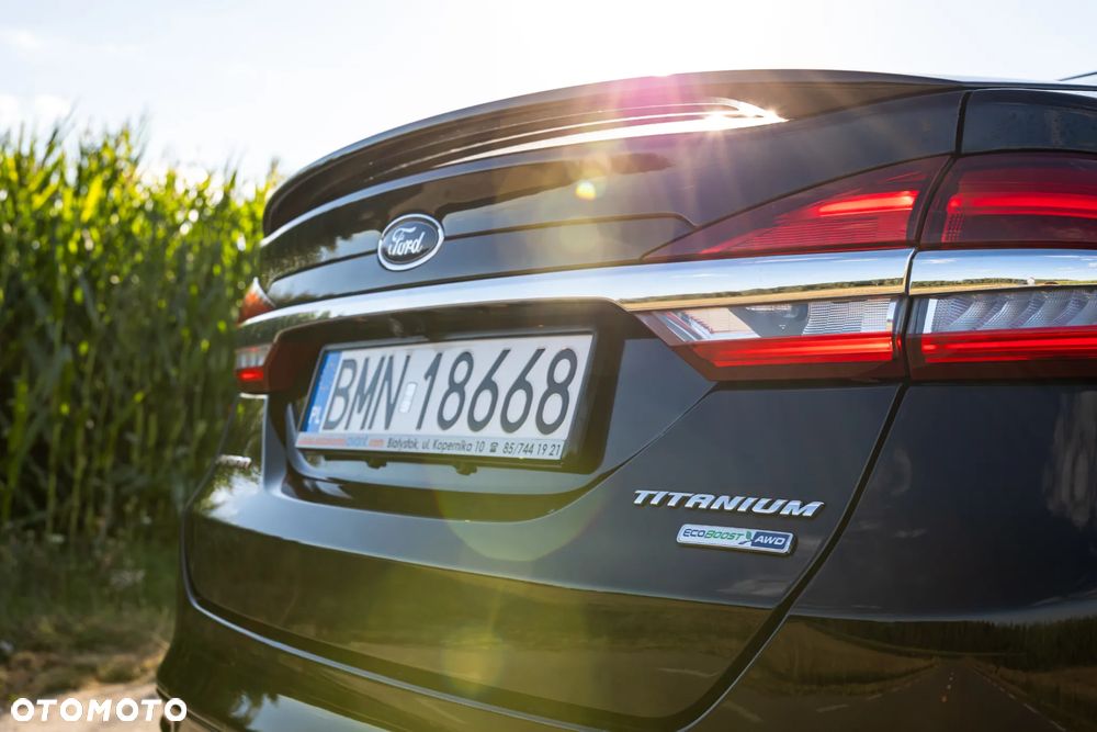 Ford Fusion 2.0 EcoBoost Titanium - 9