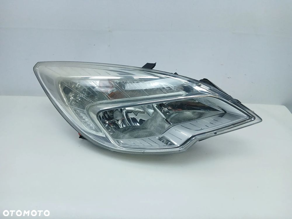 Reflektor przód przedni prawy lampa Opel Meriva B - 1