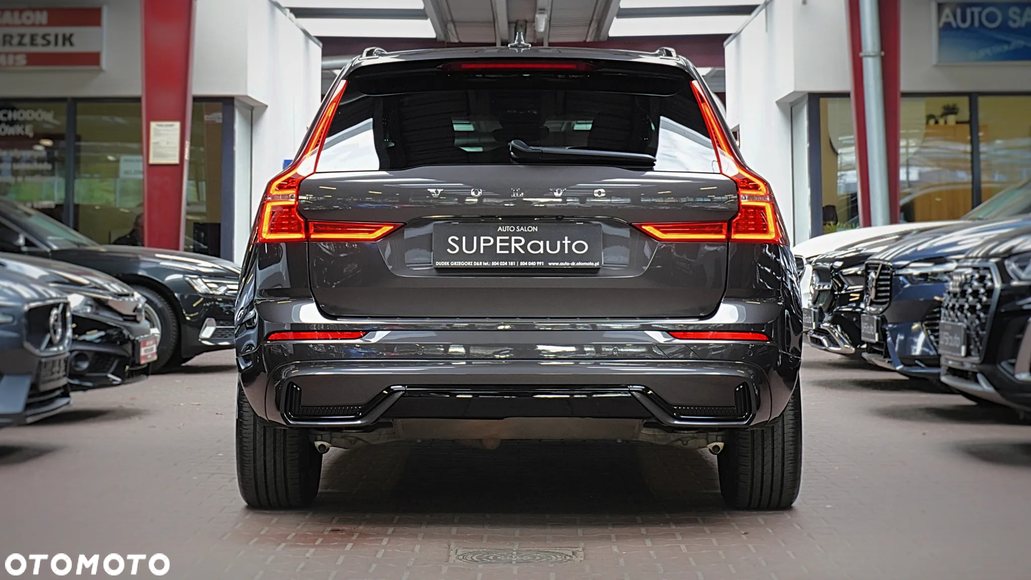 Volvo XC 60 T4 R-Design - 10
