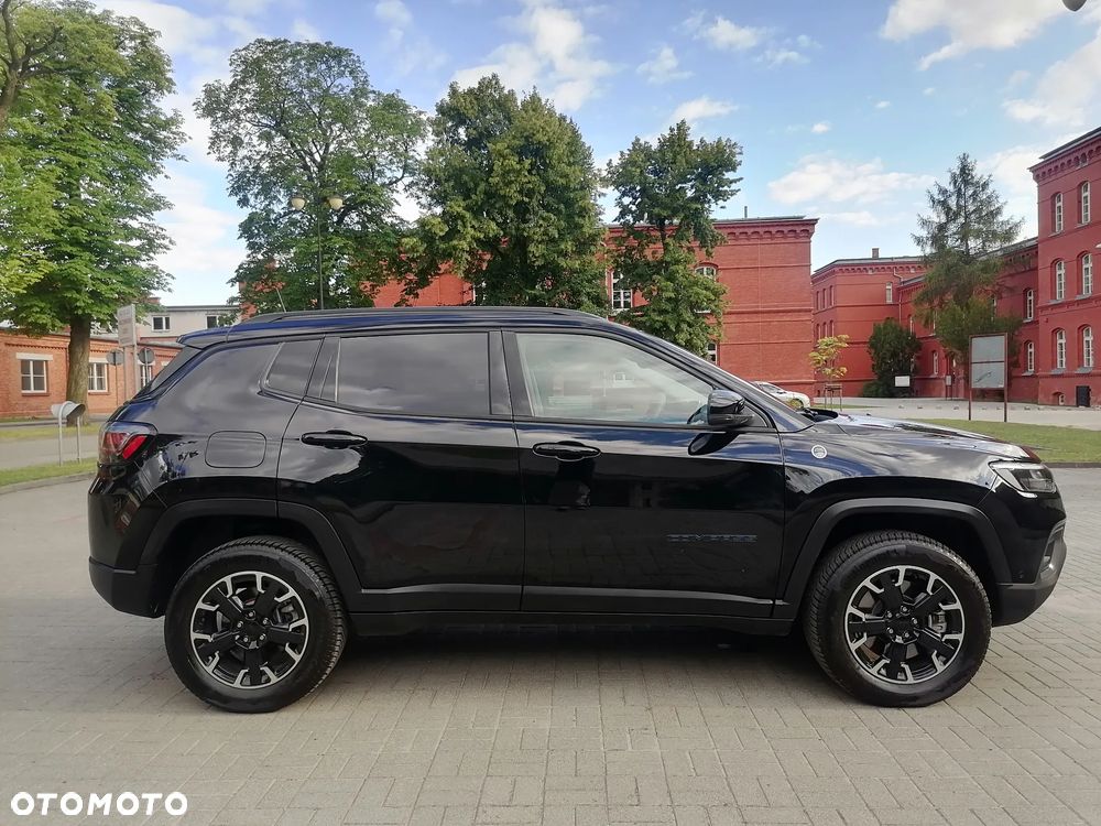 Jeep Compass - 10