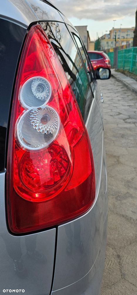Mazda 5 1.8 Comfort - 9
