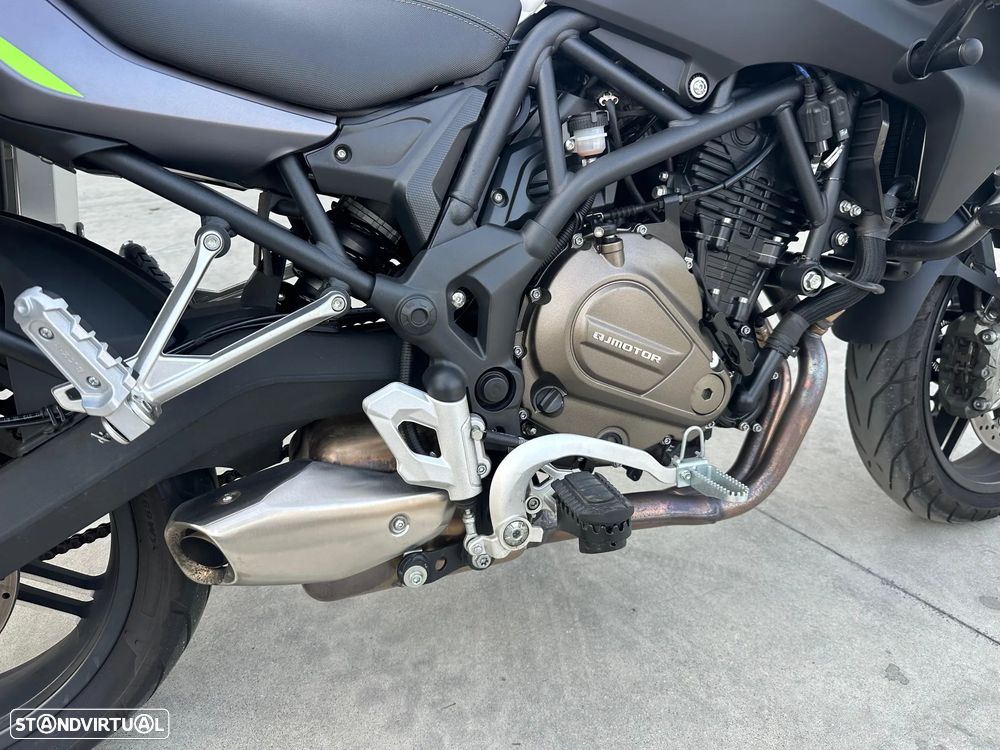 QJ Motor SRT 700 ON ROAD - 2