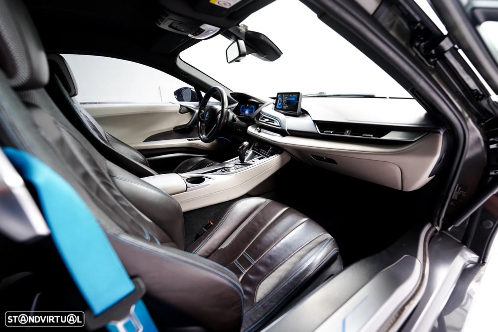 BMW i8 - 12