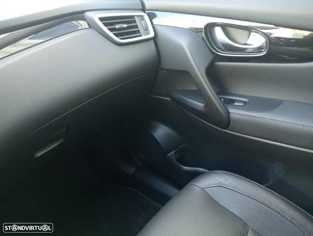 Nissan Qashqai 1.6 dCi Tekna Premium 17 Pele S Alcantara - 24