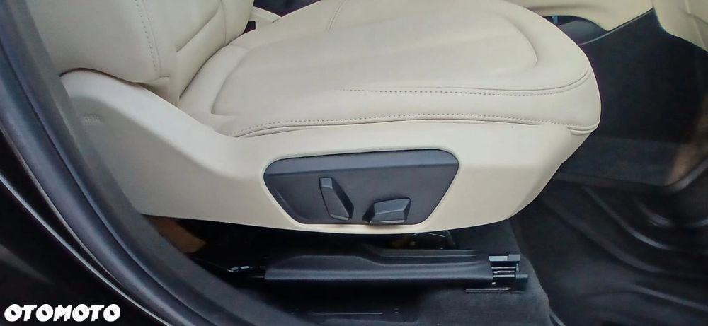 BMW X1 xDrive25i xLine - 14