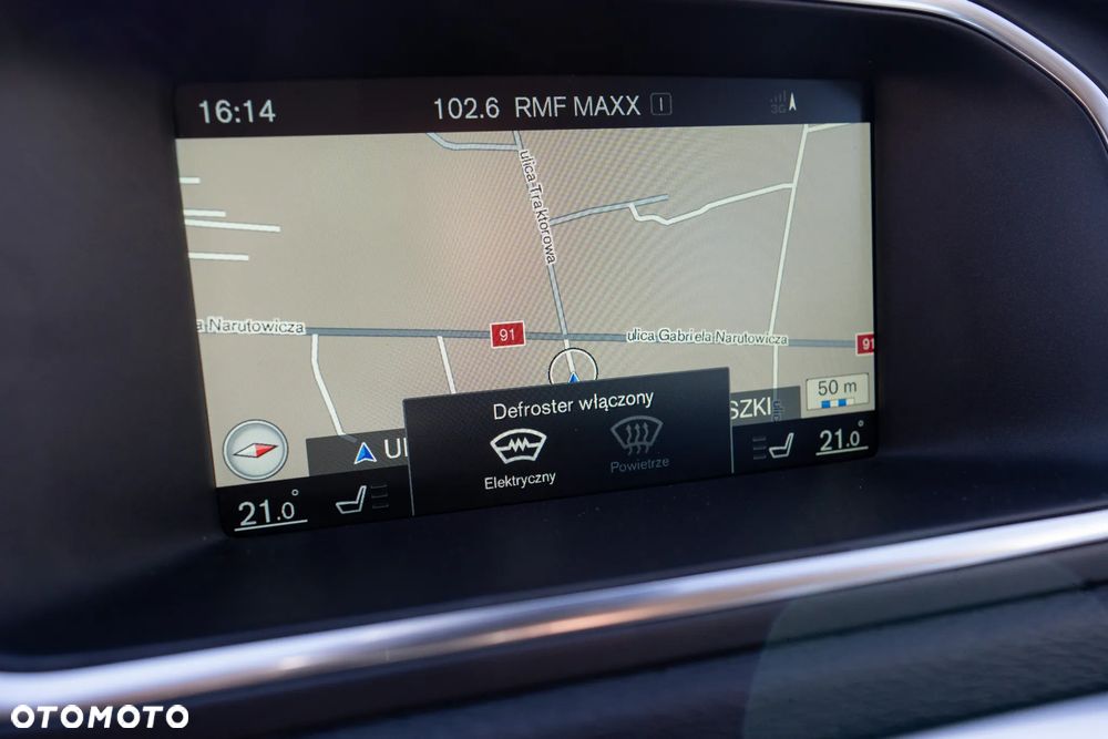 Volvo V40 T2 Drive-E Momentum - 16