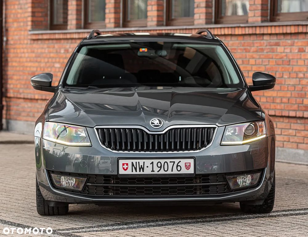 Skoda Octavia 2.0 TDI SCR 4x4 Style DSG - 9