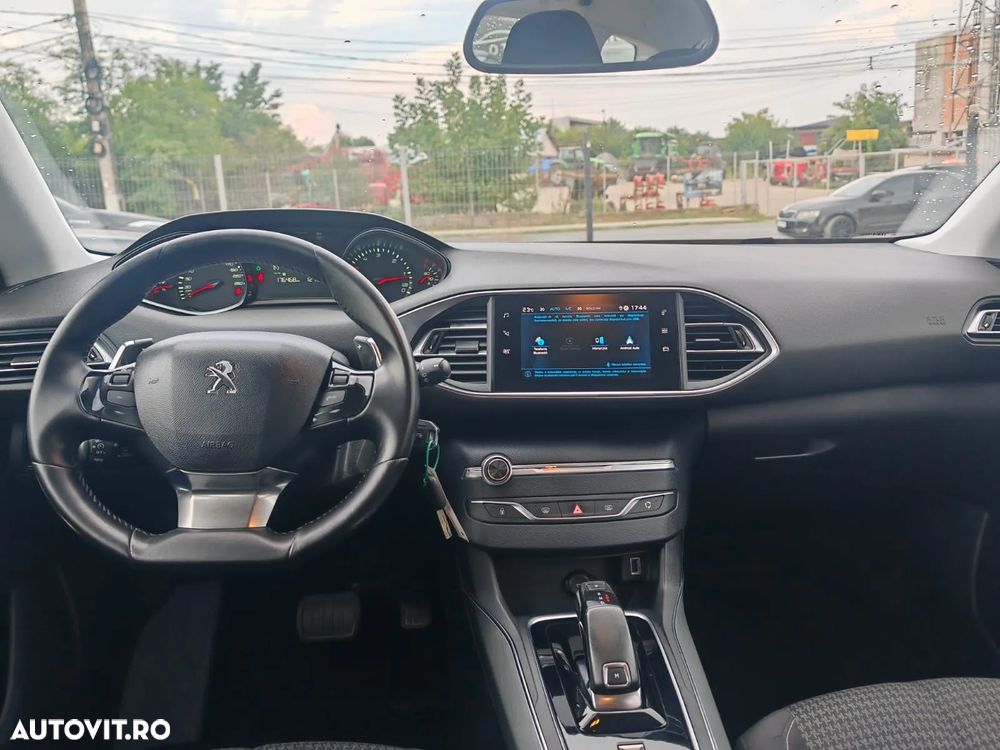 Peugeot 308 1.5L BlueHDI 130 S&S EAT8 Style - 5