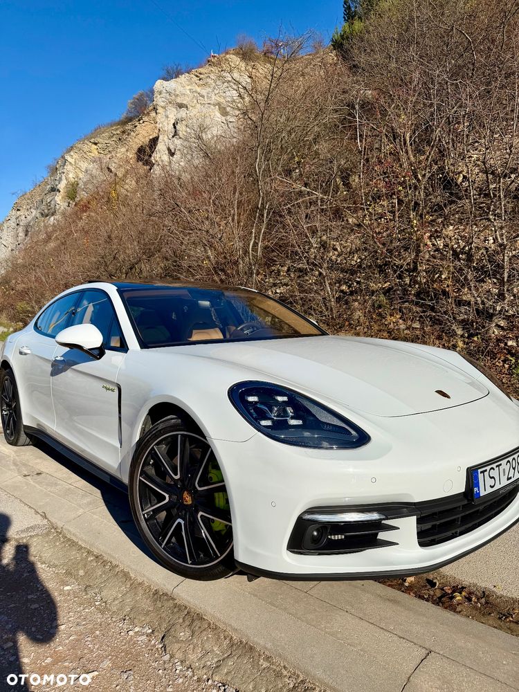 Porsche Panamera 4 E-Hybrid - 5