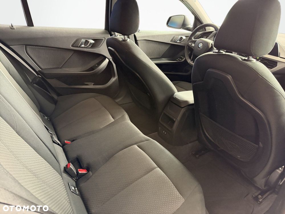 BMW Seria 1 - 16
