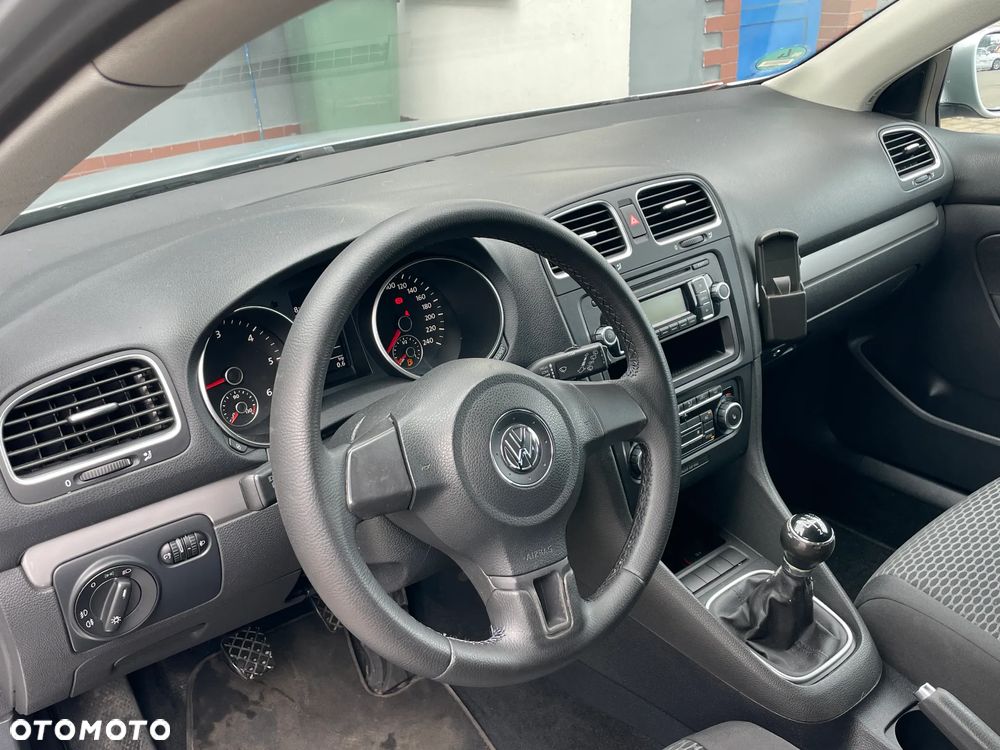 Volkswagen Golf 1.6 TDI DPF Trendline - 6