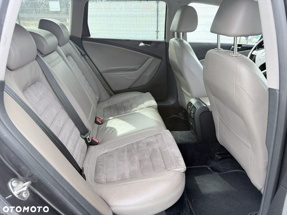 Volkswagen Passat Variant 1.8 TSI Highline - 20