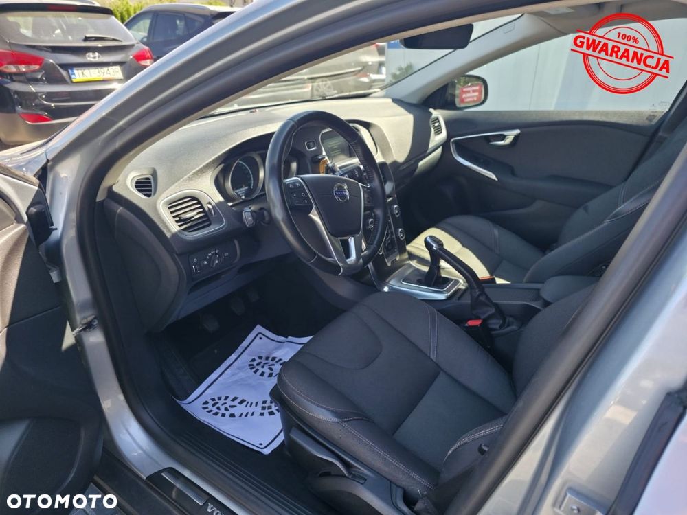 Volvo V40 - 18