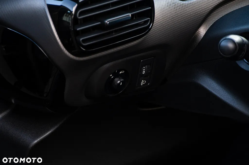 Citroën C4 Cactus PureTech 82 Feel Edition - 37