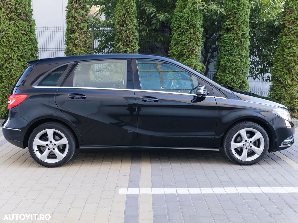 Mercedes-Benz B 180 7G-DCT - 13