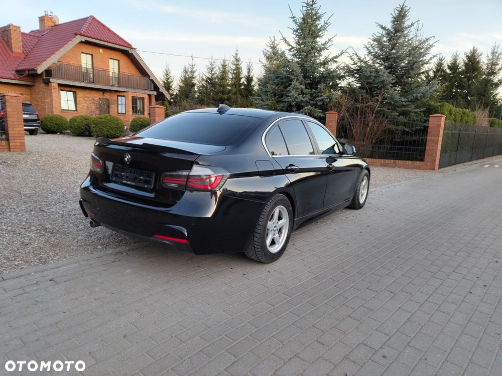 BMW Seria 3 318d Sport Line - 2