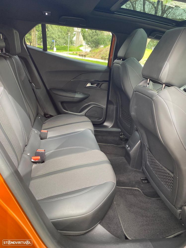 Peugeot 2008 1.2 PureTech GT - 9