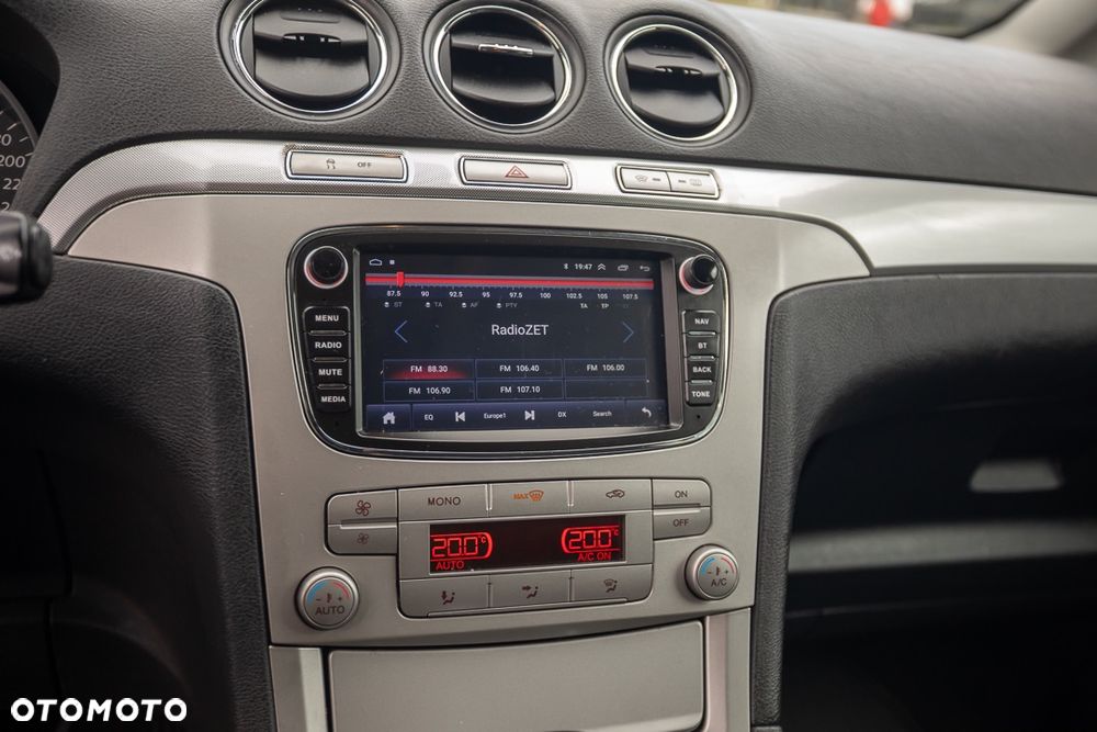 Ford Galaxy 2.0 TDCi DPF Ghia - 25