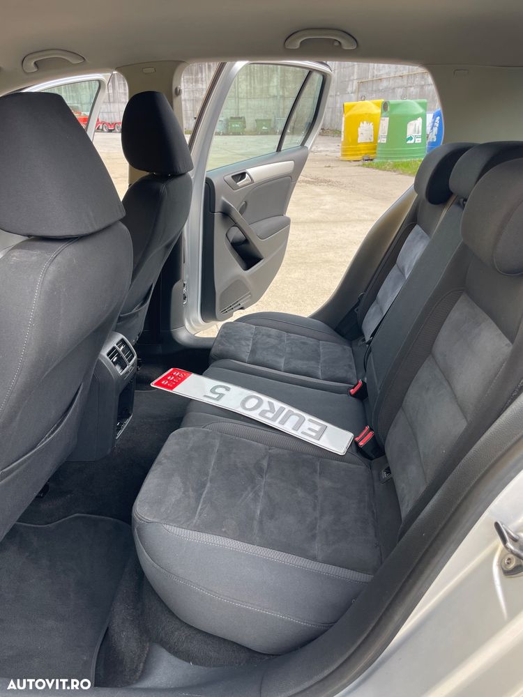 Volkswagen Golf - 10