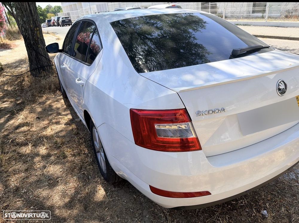 Skoda Octavia 1.6 TDI Greenline - 6