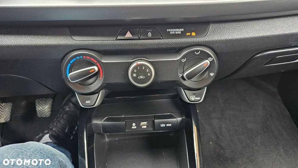 Kia Rio 1.2 L Business Line - 32