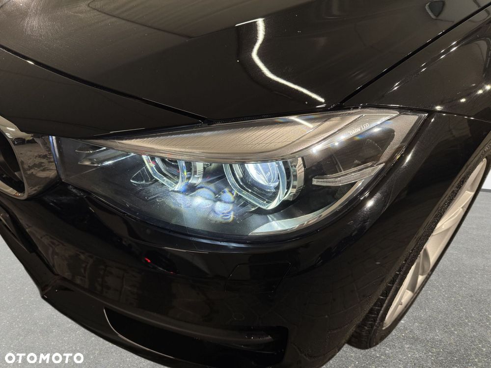 BMW 3GT 320i GPF - 10