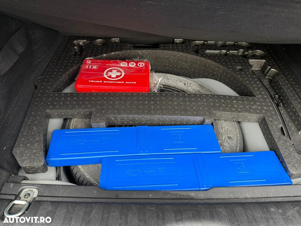 Peugeot 2008 1.2 PureTech Turbo EAT6 S&S Allure - 8